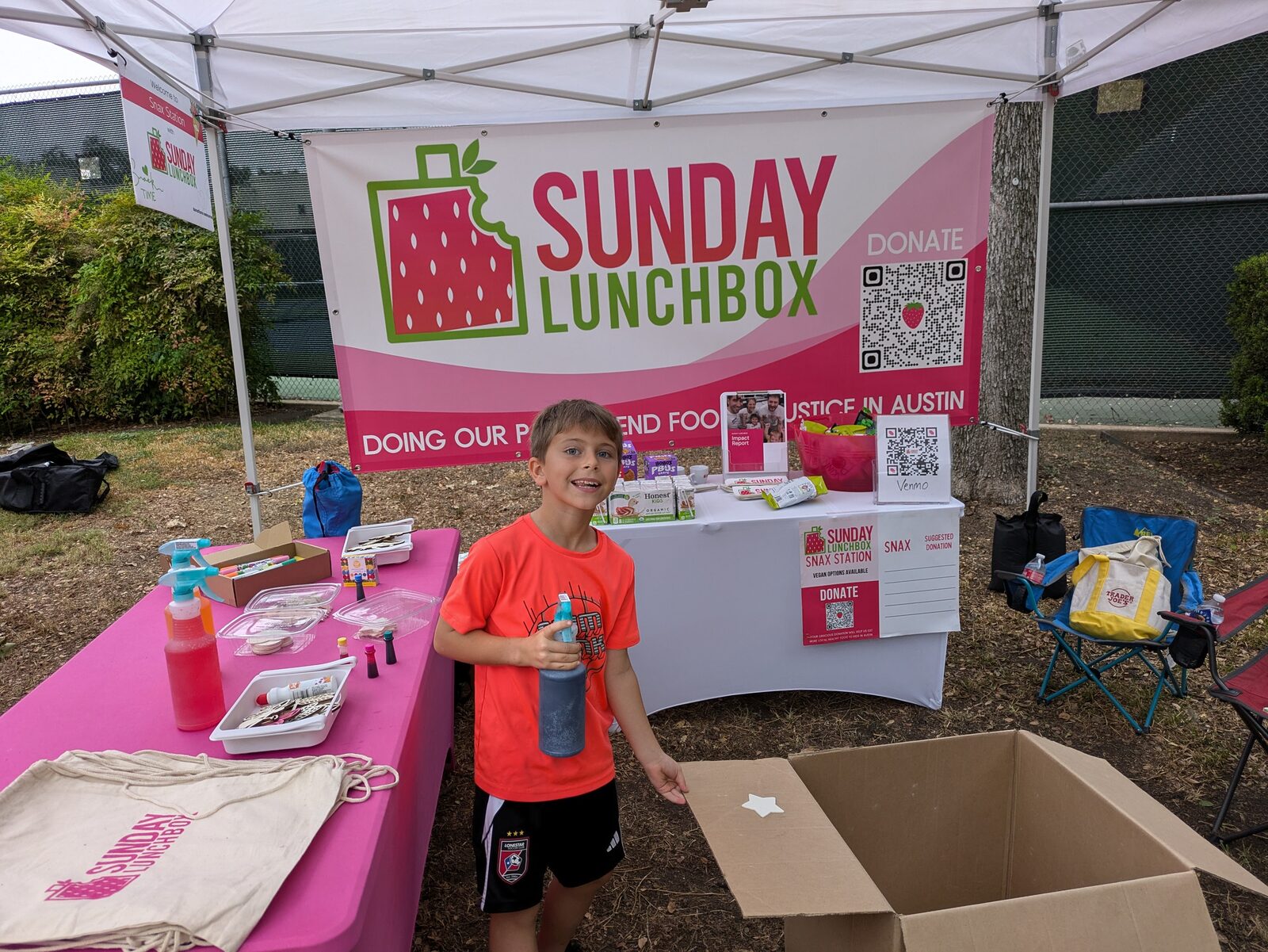 Sunday Lunchbox at a community market